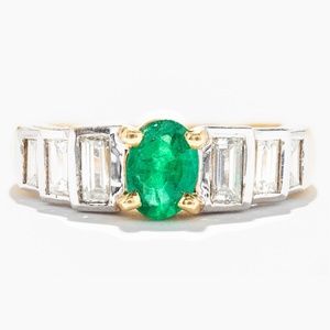 18K White & Yellow Gold Emerald & Diamonds Ring